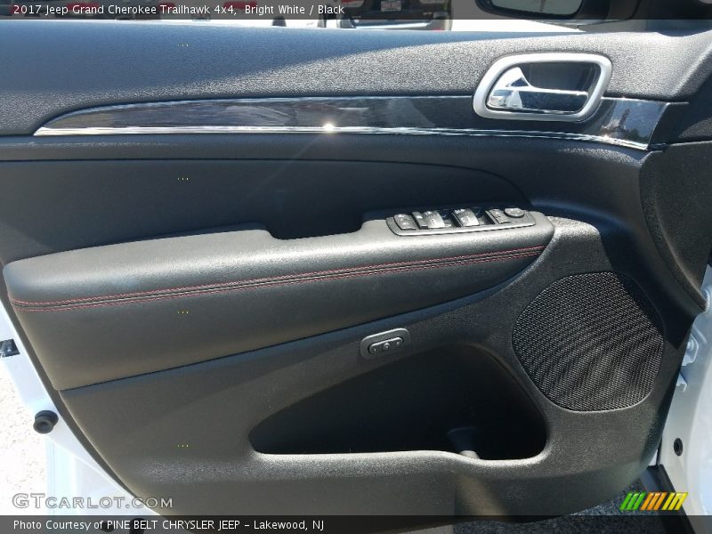Bright White / Black 2017 Jeep Grand Cherokee Trailhawk 4x4