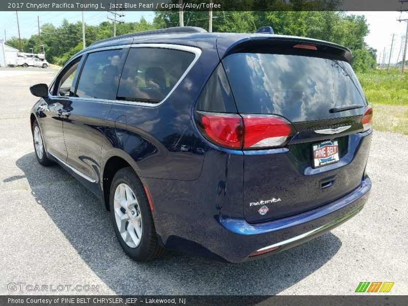 Jazz Blue Pearl / Cognac/Alloy/Toffee 2017 Chrysler Pacifica Touring L