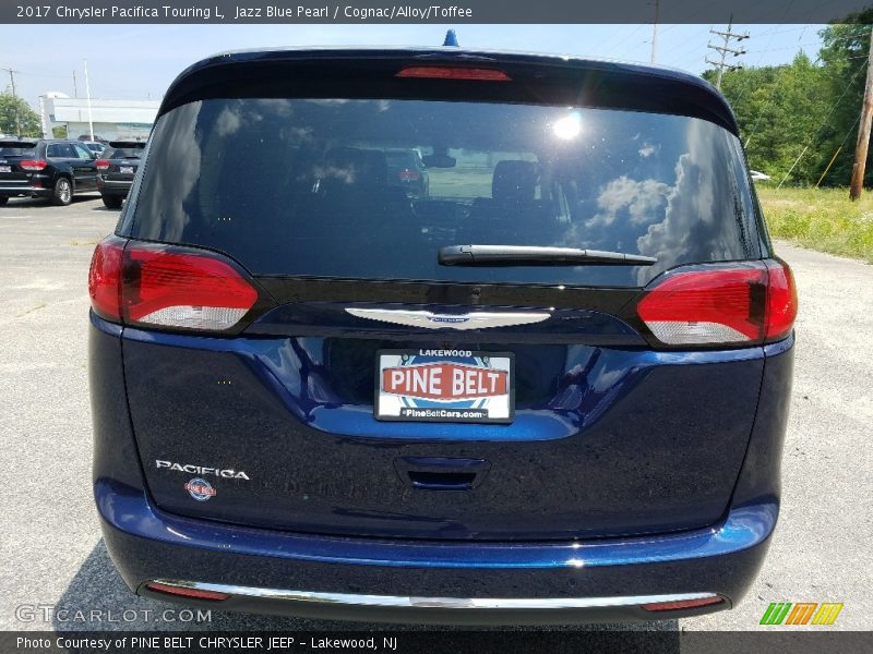 Jazz Blue Pearl / Cognac/Alloy/Toffee 2017 Chrysler Pacifica Touring L