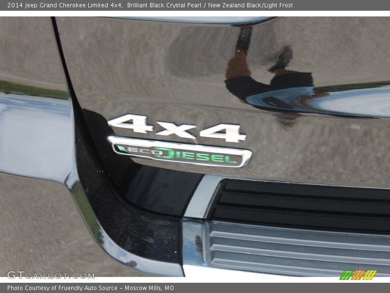 Brilliant Black Crystal Pearl / New Zealand Black/Light Frost 2014 Jeep Grand Cherokee Limited 4x4