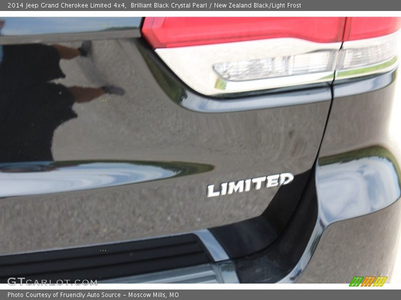 Brilliant Black Crystal Pearl / New Zealand Black/Light Frost 2014 Jeep Grand Cherokee Limited 4x4