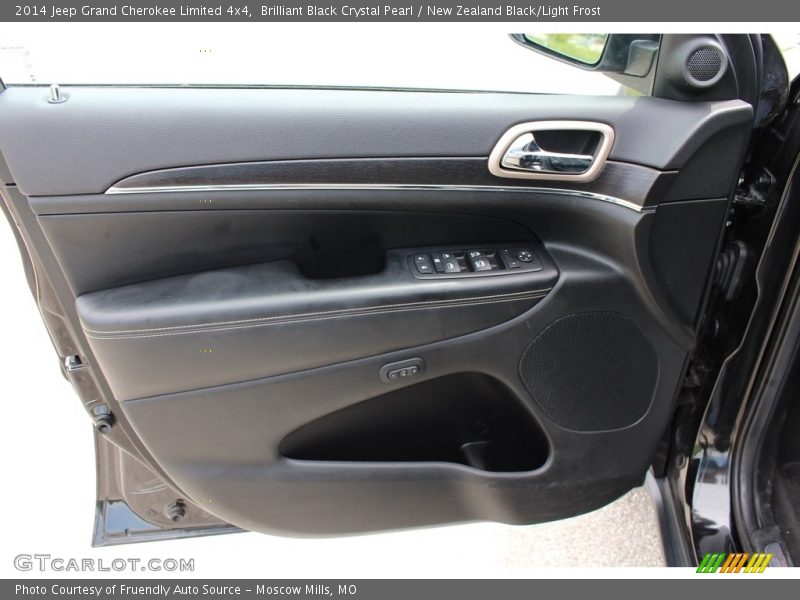 Brilliant Black Crystal Pearl / New Zealand Black/Light Frost 2014 Jeep Grand Cherokee Limited 4x4
