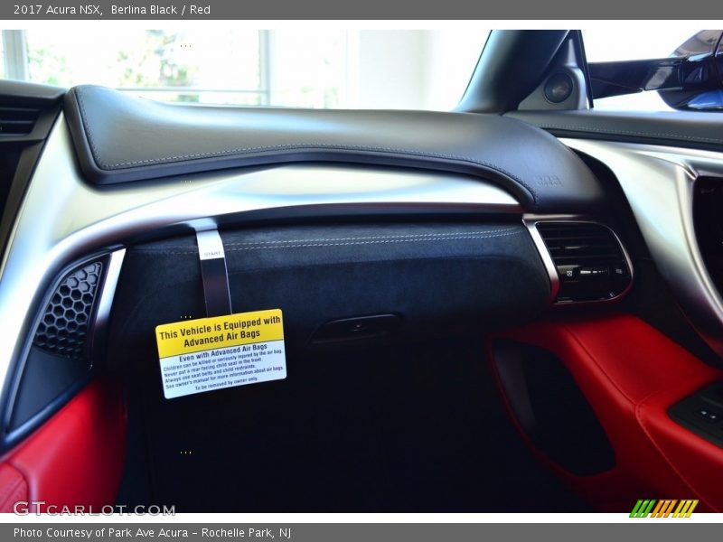 Berlina Black / Red 2017 Acura NSX