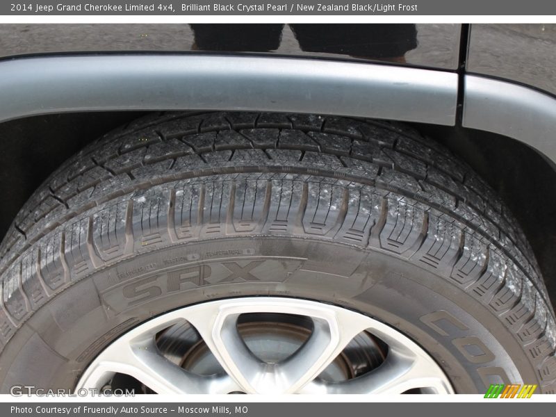 Brilliant Black Crystal Pearl / New Zealand Black/Light Frost 2014 Jeep Grand Cherokee Limited 4x4