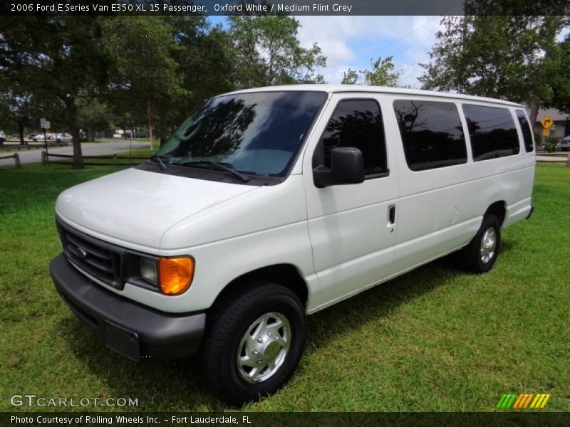 Oxford White / Medium Flint Grey 2006 Ford E Series Van E350 XL 15 Passenger