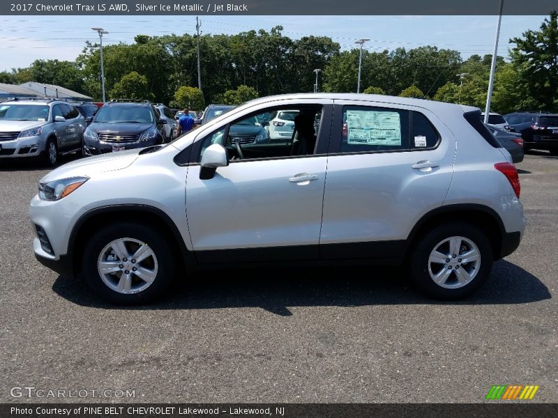 Silver Ice Metallic / Jet Black 2017 Chevrolet Trax LS AWD