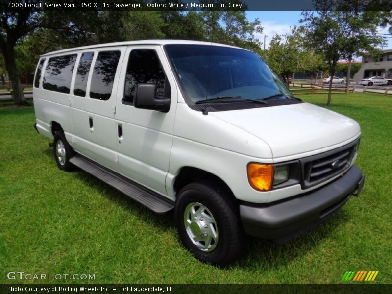 Oxford White / Medium Flint Grey 2006 Ford E Series Van E350 XL 15 Passenger