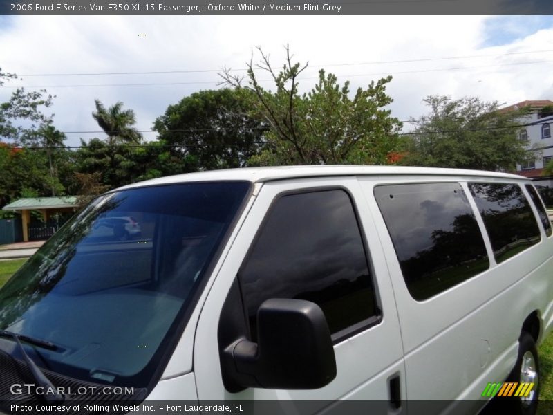 Oxford White / Medium Flint Grey 2006 Ford E Series Van E350 XL 15 Passenger
