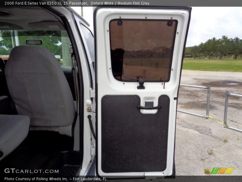 Oxford White / Medium Flint Grey 2006 Ford E Series Van E350 XL 15 Passenger