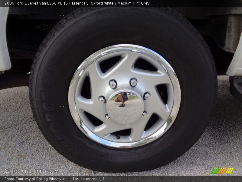Oxford White / Medium Flint Grey 2006 Ford E Series Van E350 XL 15 Passenger