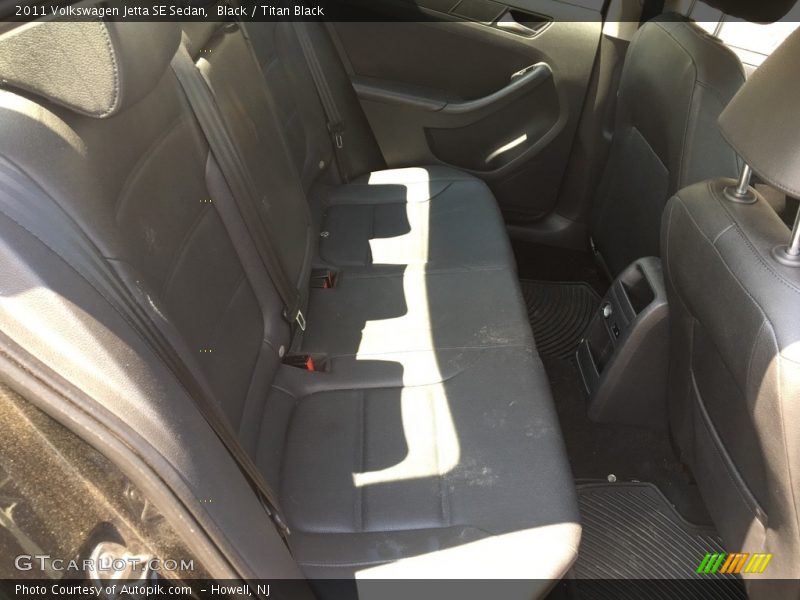Black / Titan Black 2011 Volkswagen Jetta SE Sedan