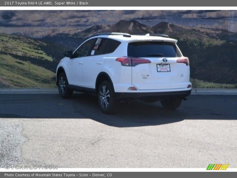 Super White / Black 2017 Toyota RAV4 LE AWD