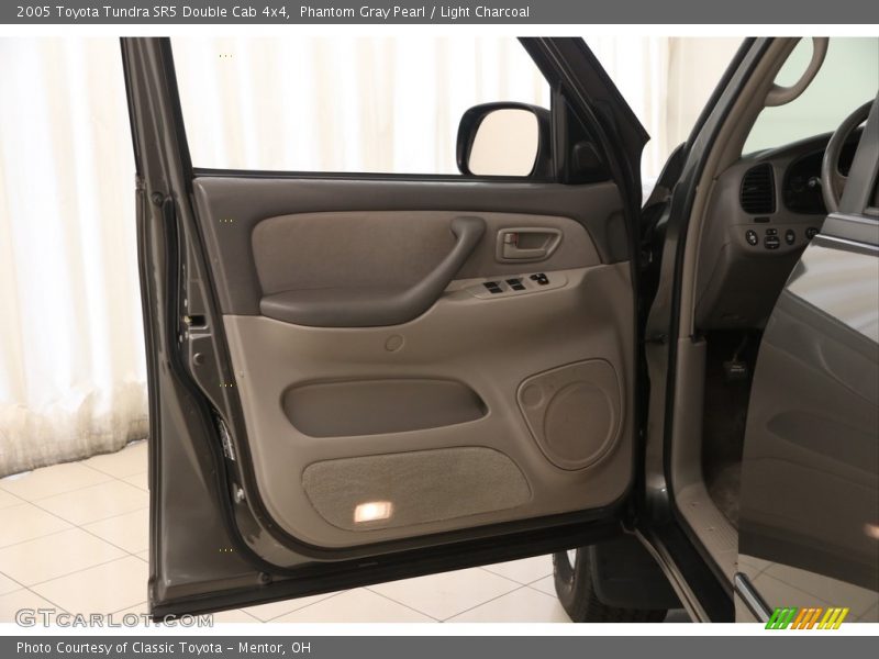 Phantom Gray Pearl / Light Charcoal 2005 Toyota Tundra SR5 Double Cab 4x4