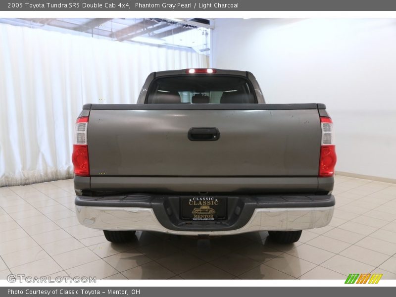 Phantom Gray Pearl / Light Charcoal 2005 Toyota Tundra SR5 Double Cab 4x4