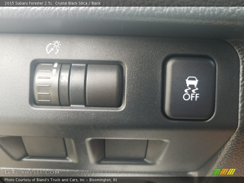 Crystal Black Silica / Black 2015 Subaru Forester 2.5i