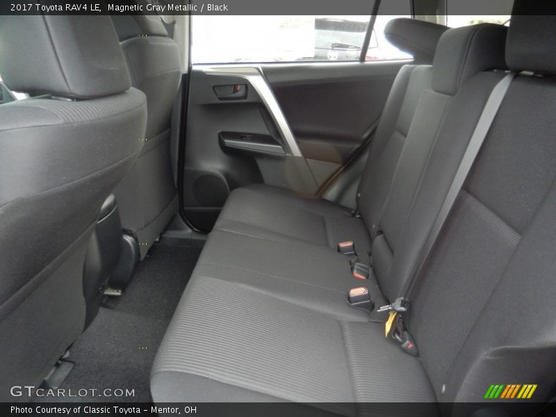 Magnetic Gray Metallic / Black 2017 Toyota RAV4 LE
