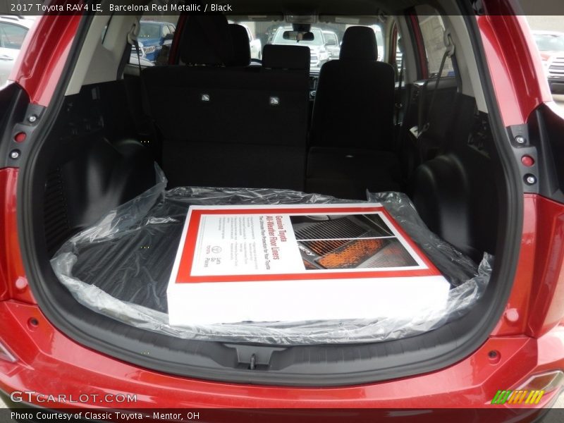 Barcelona Red Metallic / Black 2017 Toyota RAV4 LE