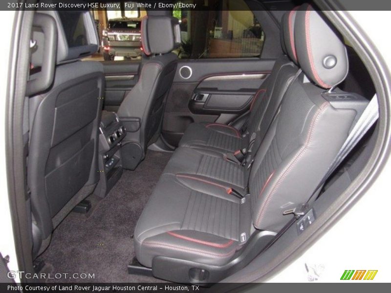 Fuji White / Ebony/Ebony 2017 Land Rover Discovery HSE Luxury