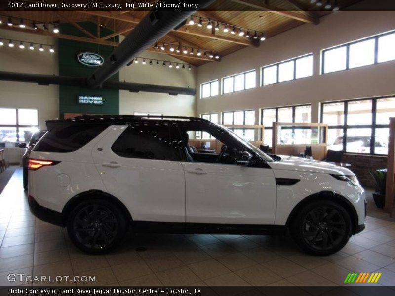 Fuji White / Ebony/Ebony 2017 Land Rover Discovery HSE Luxury