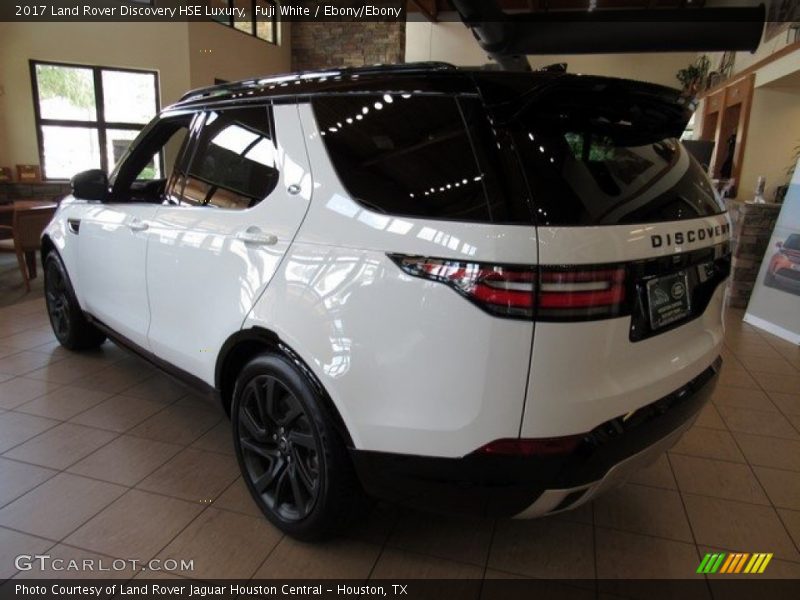Fuji White / Ebony/Ebony 2017 Land Rover Discovery HSE Luxury