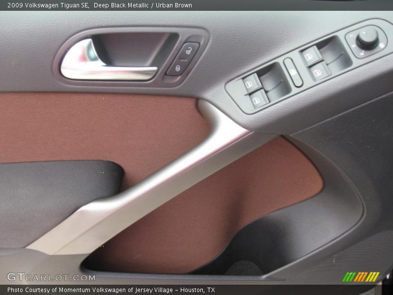 Deep Black Metallic / Urban Brown 2009 Volkswagen Tiguan SE