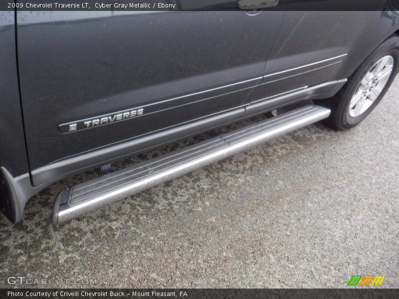 Cyber Gray Metallic / Ebony 2009 Chevrolet Traverse LT