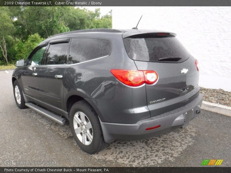 Cyber Gray Metallic / Ebony 2009 Chevrolet Traverse LT
