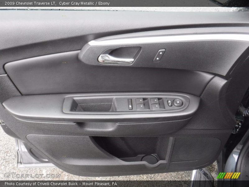 Cyber Gray Metallic / Ebony 2009 Chevrolet Traverse LT