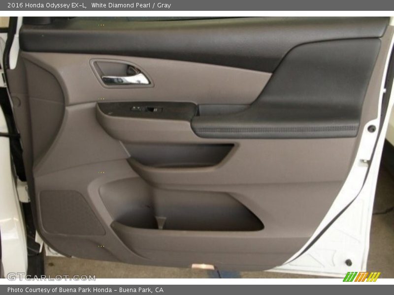 White Diamond Pearl / Gray 2016 Honda Odyssey EX-L