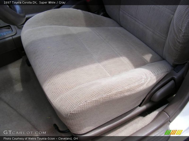 Super White / Gray 1997 Toyota Corolla DX