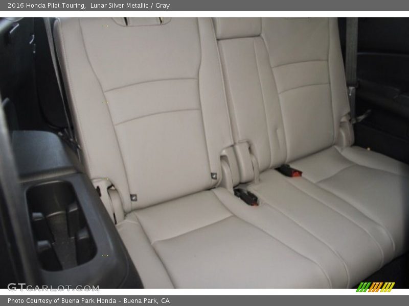Lunar Silver Metallic / Gray 2016 Honda Pilot Touring