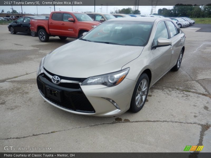 Creme Brulee Mica / Black 2017 Toyota Camry SE