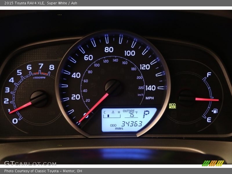 Super White / Ash 2015 Toyota RAV4 XLE