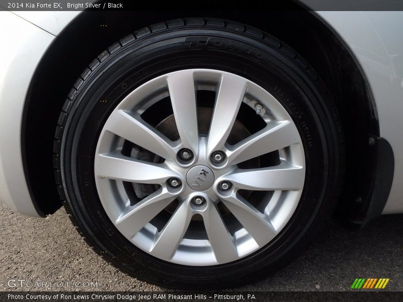 Bright Silver / Black 2014 Kia Forte EX