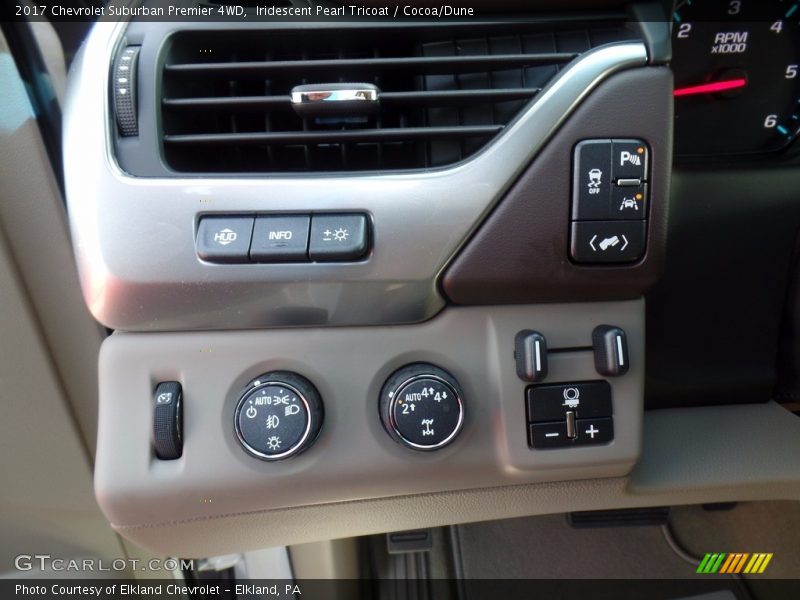 Iridescent Pearl Tricoat / Cocoa/Dune 2017 Chevrolet Suburban Premier 4WD