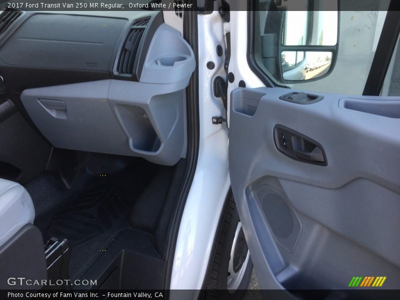Oxford White / Pewter 2017 Ford Transit Van 250 MR Regular