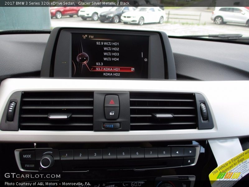 Glacier Silver Metallic / Black 2017 BMW 3 Series 320i xDrive Sedan