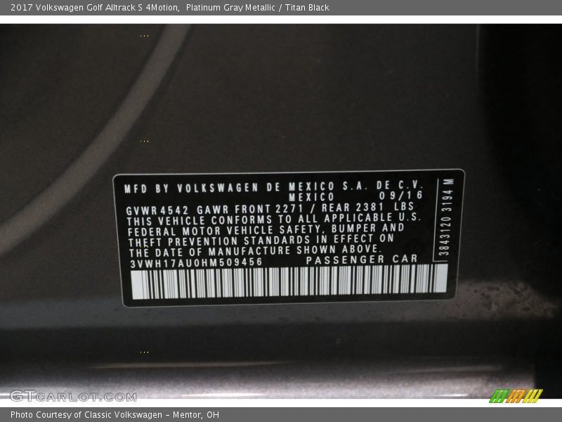 Platinum Gray Metallic / Titan Black 2017 Volkswagen Golf Alltrack S 4Motion