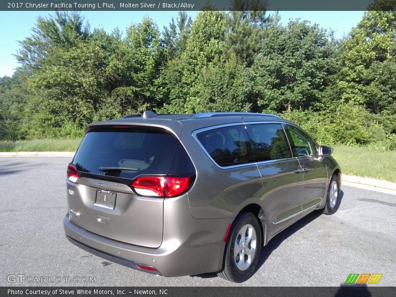 Molten Silver / Black/Alloy 2017 Chrysler Pacifica Touring L Plus