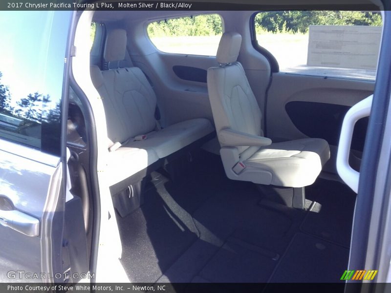 Molten Silver / Black/Alloy 2017 Chrysler Pacifica Touring L Plus