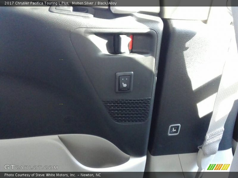 Molten Silver / Black/Alloy 2017 Chrysler Pacifica Touring L Plus