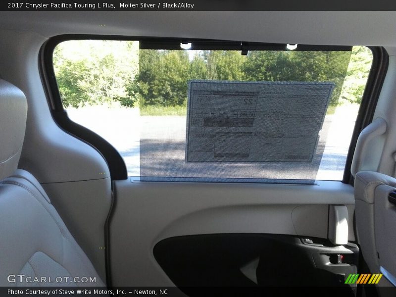 Molten Silver / Black/Alloy 2017 Chrysler Pacifica Touring L Plus