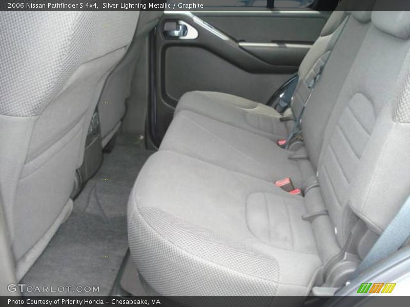 Silver Lightning Metallic / Graphite 2006 Nissan Pathfinder S 4x4