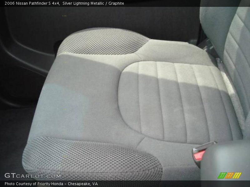 Silver Lightning Metallic / Graphite 2006 Nissan Pathfinder S 4x4