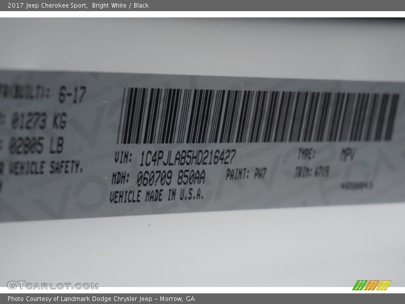 Bright White / Black 2017 Jeep Cherokee Sport