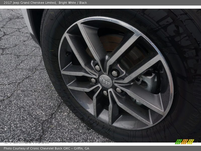 Bright White / Black 2017 Jeep Grand Cherokee Limited