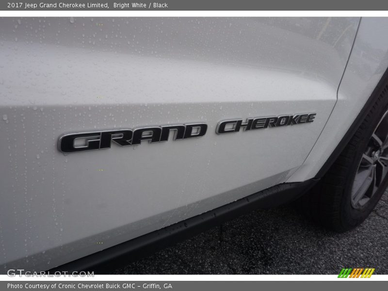 Bright White / Black 2017 Jeep Grand Cherokee Limited