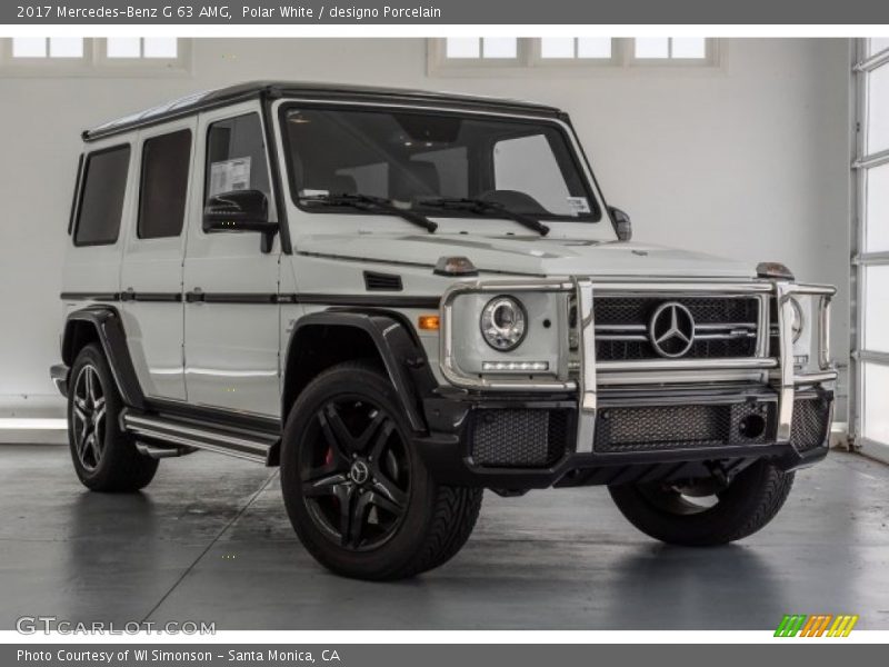 Front 3/4 View of 2017 G 63 AMG