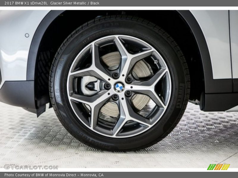 Glacier Silver Metallic / Black 2017 BMW X1 sDrive28i