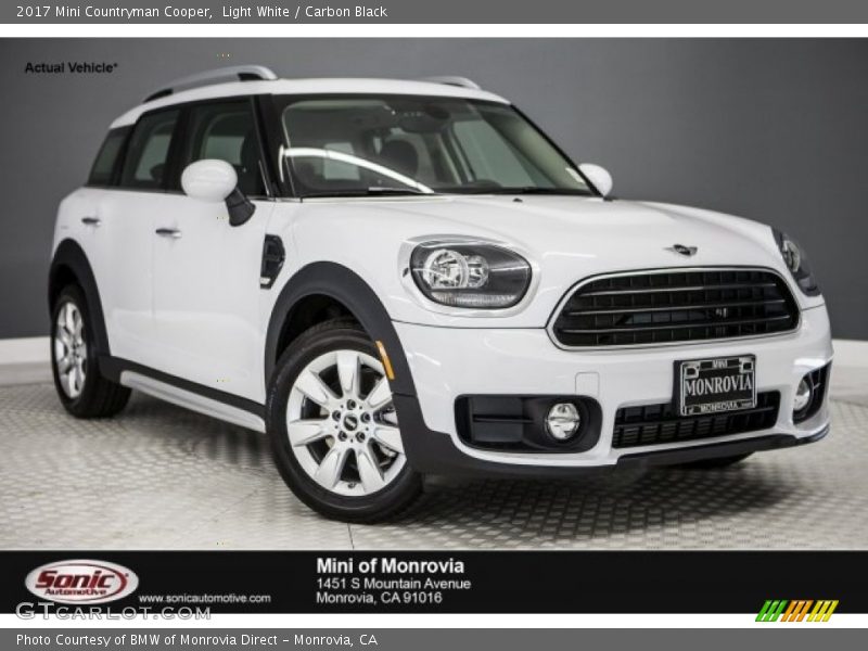 Light White / Carbon Black 2017 Mini Countryman Cooper